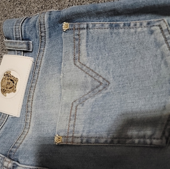 🌟Host Pick🌟VERSACE Floral Embroidered Jeans size 25 - Picture 9 of 14